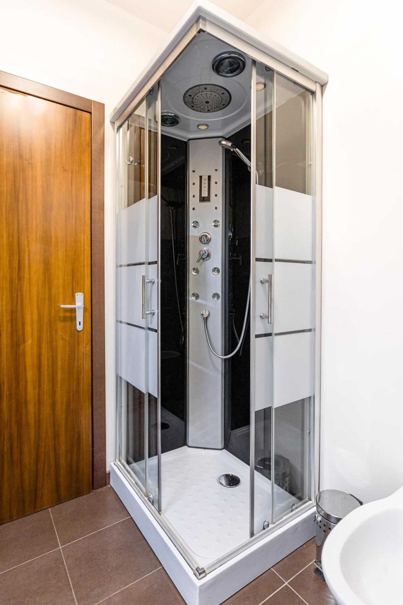 Arcave Luxury Apartment ซีร์มิโอเน ภายนอก รูปภาพ