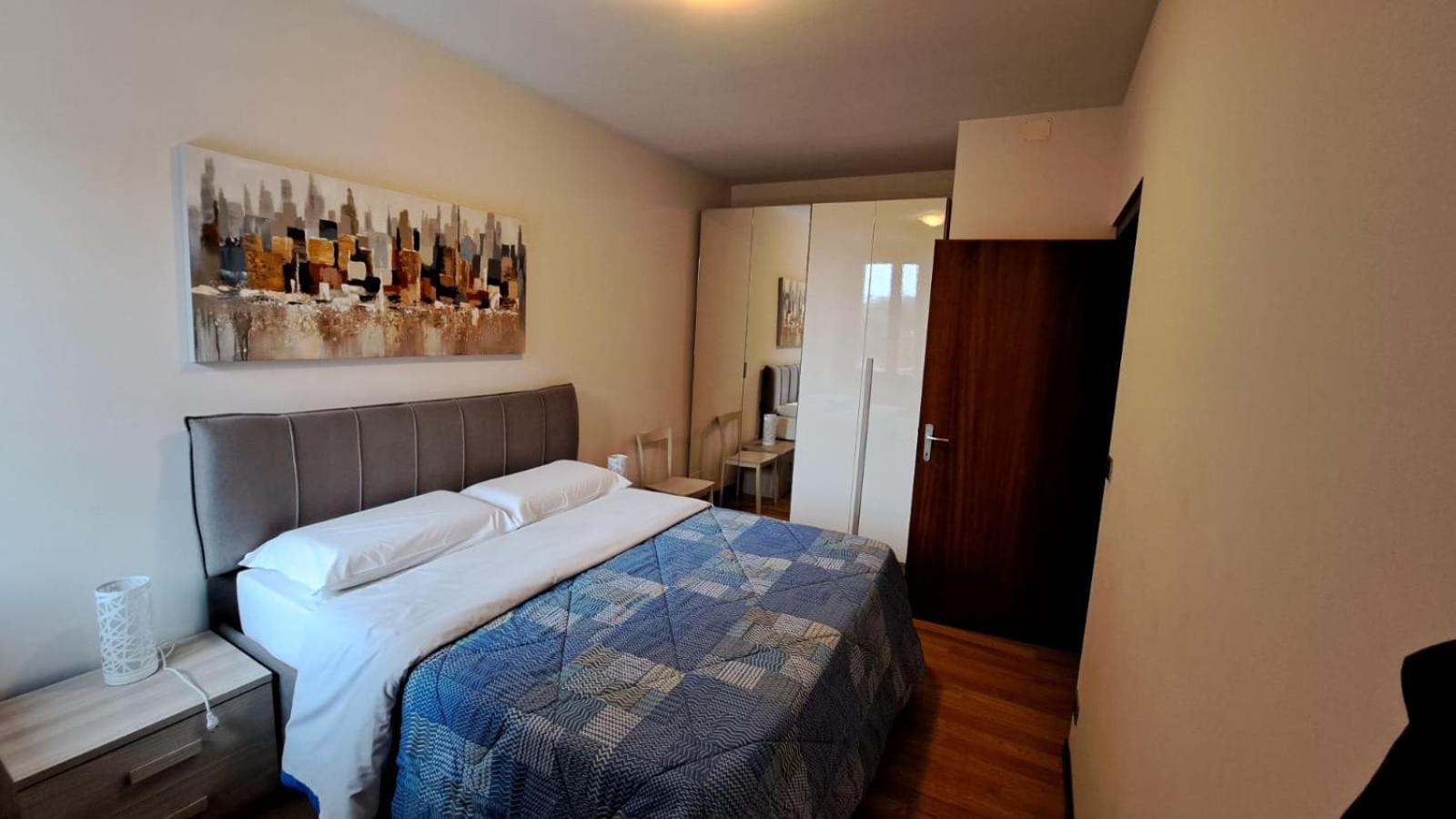 Arcave Luxury Apartment ซีร์มิโอเน ภายนอก รูปภาพ